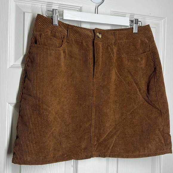 NWT Brown Corduroy Mini Skirt - Picture 3 of 4